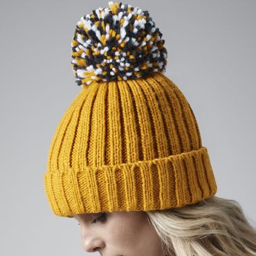 Gorro con pompón B390