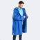 Chubasquero deportivo con capucha unisex Urban VI. Color royal.