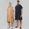 Poncho de rizo con capucha orgánico unisex PA581. .