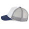 Gorra trucker KP240. Color blanco/índigo intenso/gris escarchado.