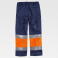 Pantal&oacute;n alta visibilidad multibolsillos unisex C4028. Color azul marino/naranja a. V..