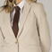 Americana mujer Linen. Color beige.