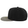 Gorra visera plana Atsnap. Color negro gris.