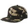 Gorra visera plana reciclada Snap back-s. Color camuflaje/negro.