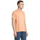 Camiseta sostenible unisex Legend. Color peach.