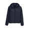 Chaqueta acolchada con capucha reciclada mujer Stream Hooded Women. Color azul profundo.