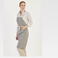 Delantal peto M732. Color gris/blanco natural.