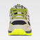 Zapatilla trecking reforzada P4015. Color gris claro/amarillo fluor.