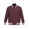 Chaqueta beisbolera sostenible unisex NS618. Color cereza oscura.